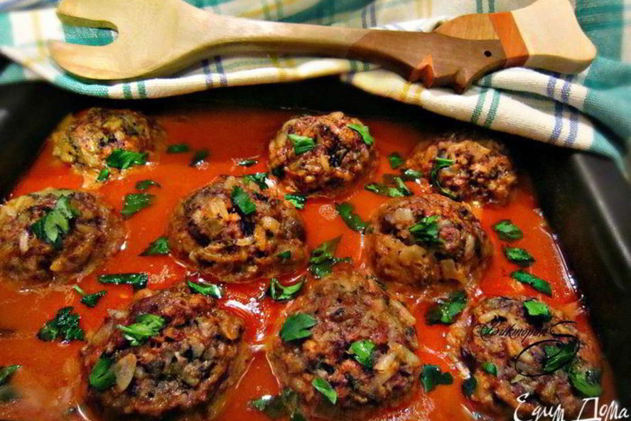 Рецепт тефтелей с грибами в томатном соусе