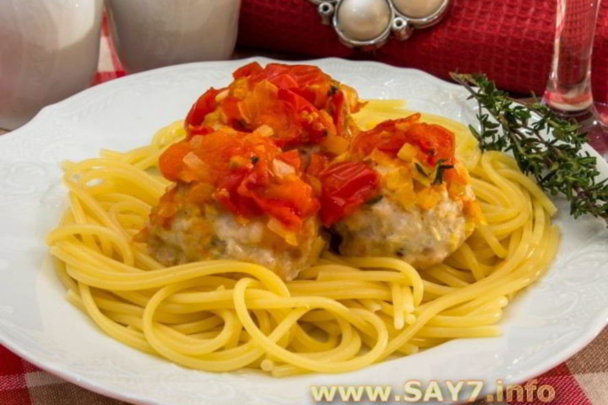 Рецепт тефтелей с моцареллой в томатном соусе