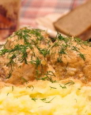 Тефтели в томатно-сметанном соусе