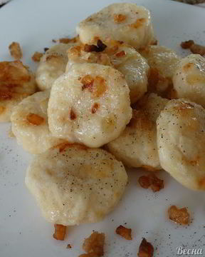 Ленивые вареники из картошки со шкварками