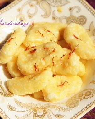 Ленивые вареники с шафраном и лимонной цедрой