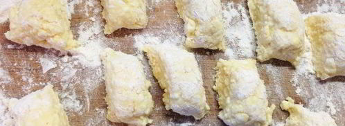 ленивые вареники с шафраном и лимонной цедрой. Шаг 5