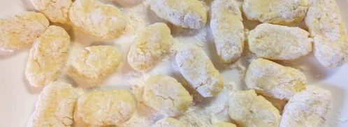 ленивые вареники с шафраном и лимонной цедрой. Шаг 7