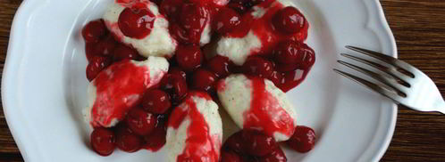 ленивые вареники с вишневым соусом. Шаг 6