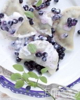 Вареники с черникой на кефире