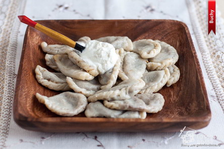 Рецепт вареников с черносливом и творогом