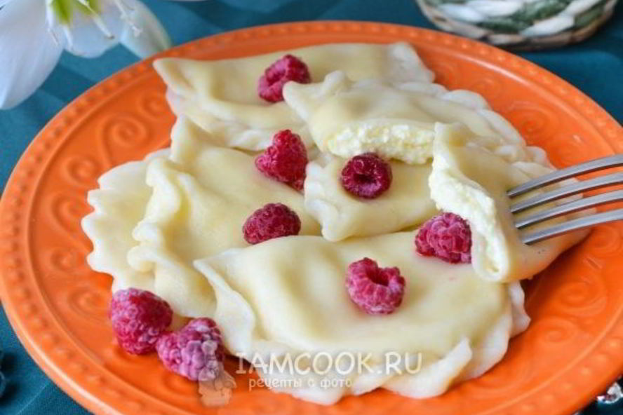 Рецепт вареников с творогом и яичными желтками