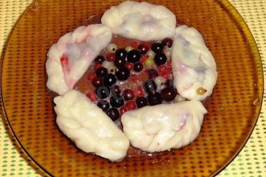 Рецепт вареников со смородиной