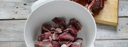 жаркое из баранины с картошкой в кастрюле. Шаг 2