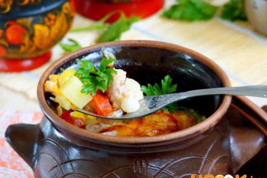 Рецепт жаркого из свинины с картошкой в горшочках