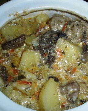 Жаркое с мясом и грибами
