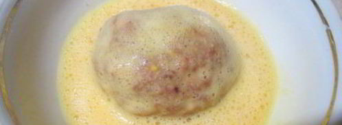 куриные зразы с яйцом и луком и шотландское яйцо. Шаг 13