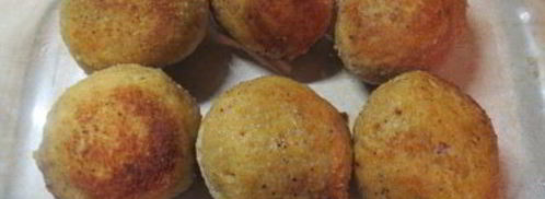 куриные зразы с яйцом и луком и шотландское яйцо. Шаг 16