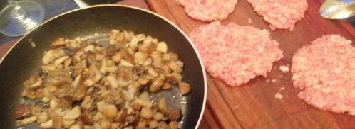 зразы с лесными грибами под соусом. Шаг 10