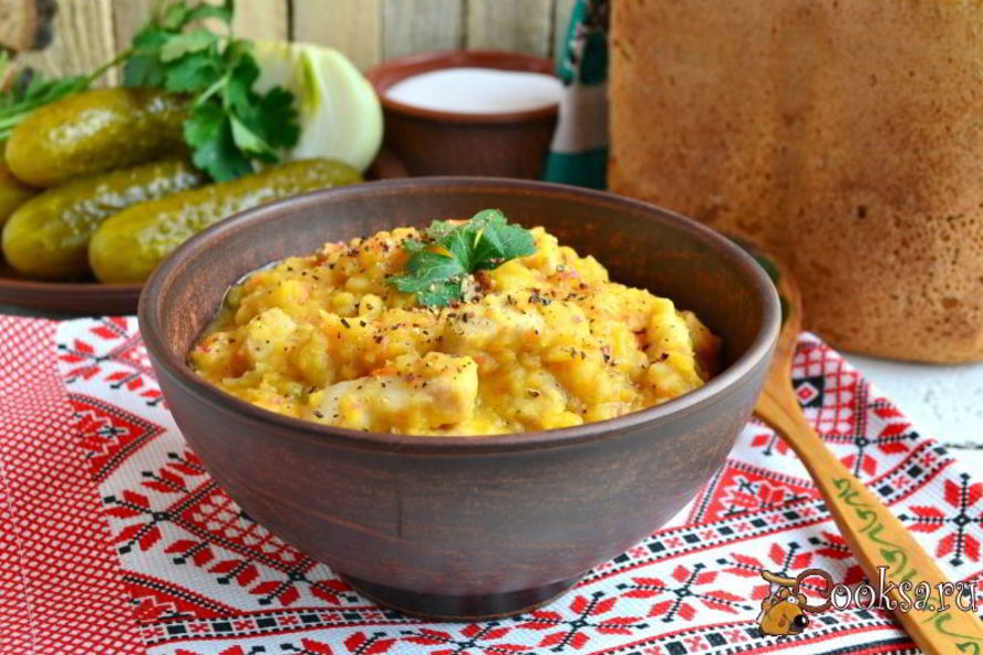 Рецепт гороховой каши со свининой в мультиварке