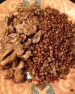 Гречка с грибной подливой