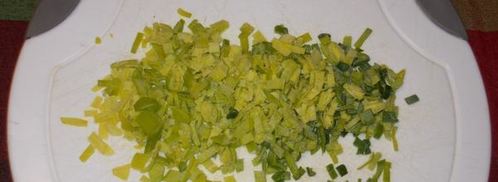 гречка с кальмарами и луком-пореем в горшочке. Шаг 3