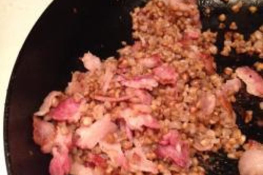 Рецепт гречки с салом и луком