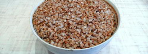 гречка с тушенкой в мультиварке. Шаг 3