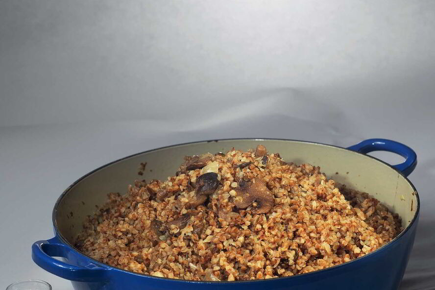 Рецепт гречневой каши с белыми грибами и пармезанома