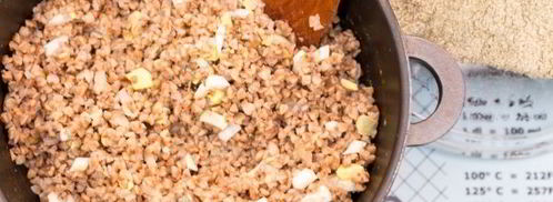 гречневая каша с белыми грибами и яйцами. Шаг 13