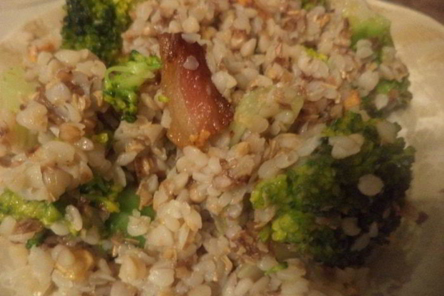 Рецепт гречневой каши с брокколи, морковью и сельдереем