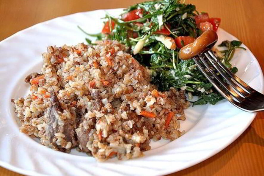 Рецепт гречневой каши с мясом в мультиварке