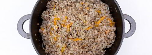 гречневая каша с тушенкой. Шаг 8