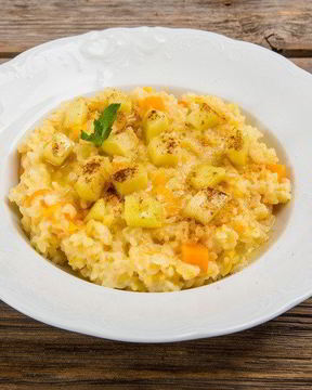 Каша из булгура с тыквой и яблоками