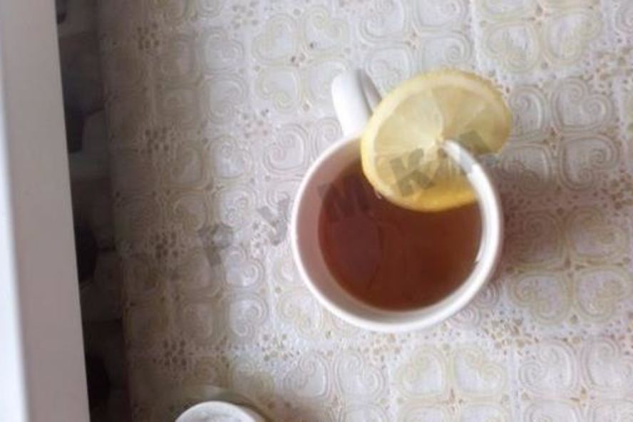Рецепт чая с имбирем, лимоном и яблоками