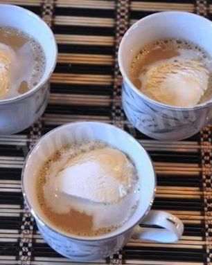 Кофе с мороженым