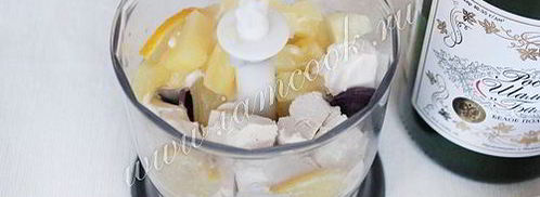 коктейль из шампанского с мороженым и ананасом. Шаг 3