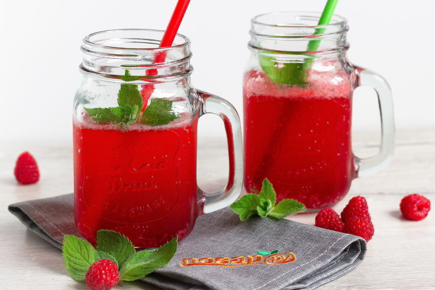 Рецепт коктейля с шампанским и малиной