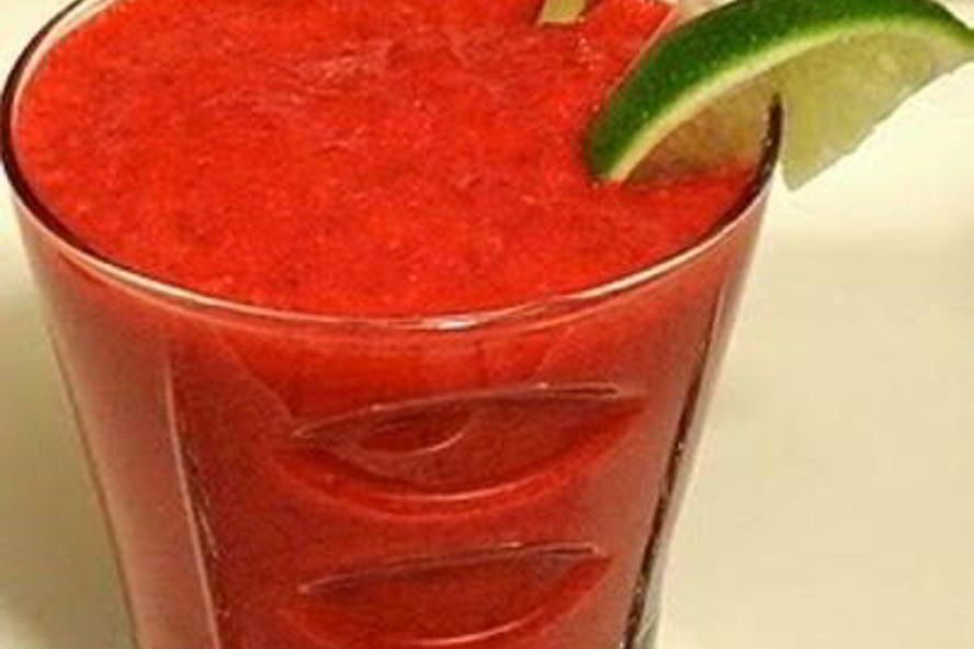 Рецепт витаминный напиток из свеклы, клубники и батата