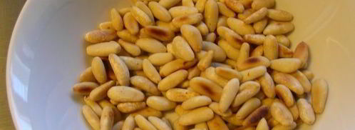 итальянский салат с картофелем, пармской ветчиной, руколой и кедровыми орешками. Шаг 2