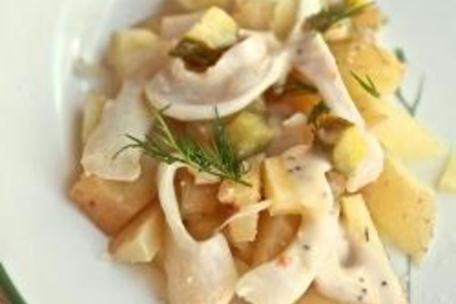 Рецепт картофельного салата с кальмарами