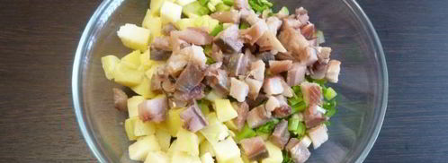 картофельный салат с копченой рыбой. Шаг 5