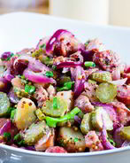 Картофельный салат с копченостями