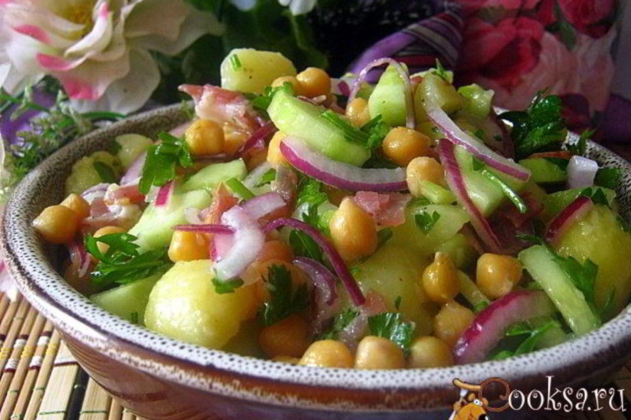 Рецепт картофельного салата с нутом и беконом