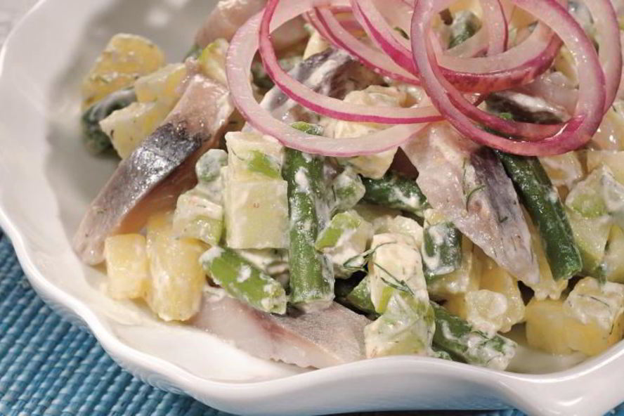 Рецепт картофельного салата с сельдью