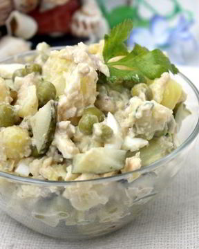 Картофельный салат с тунцовым соусом