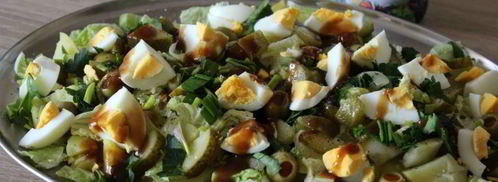 картофельный салат с яйцом и фаршированными оливками. Шаг 4