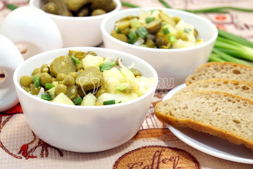 Рецепт картофельного салата с зеленым горошком