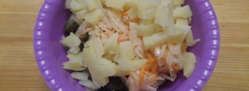 салат с картофелем и соленьями. Шаг 5