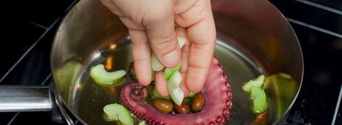 теплый салат с картофелем и осьминогом. Шаг 5