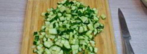 оливье классический с колбасой. Шаг 3