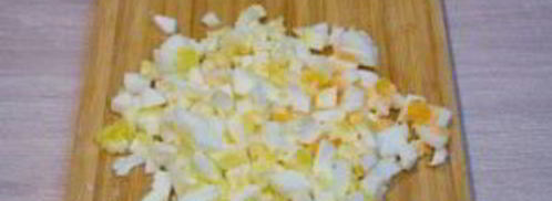 оливье классический с колбасой. Шаг 5