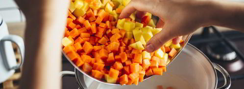 оливье с ароматной куриной грудкой. Шаг 3