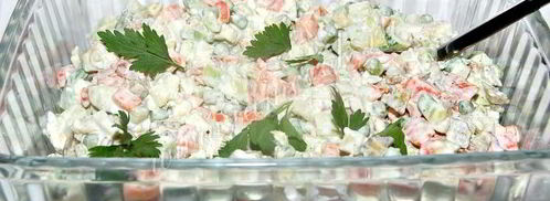 оливье с авокадо и семгой. Шаг 12