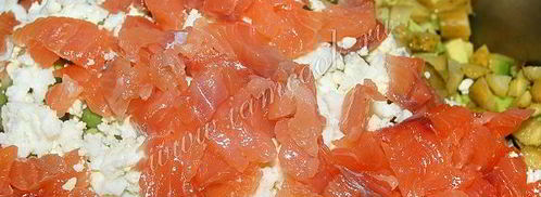 оливье с авокадо и семгой. Шаг 9